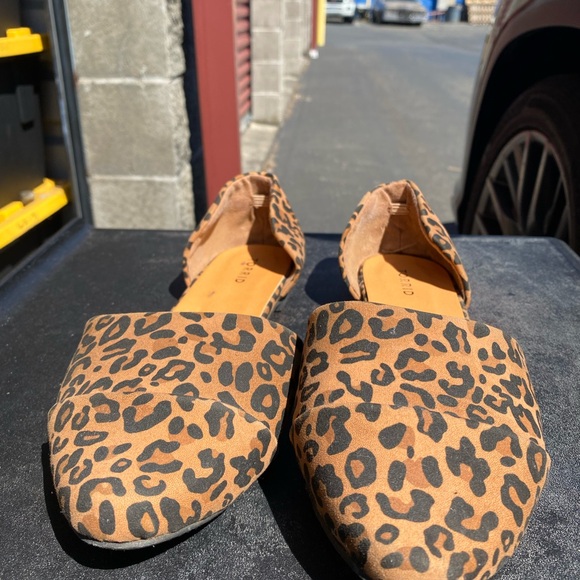 Torrid Women's Brown Black Leopard Print Flats Slip On Sandals Size 11 - Picture 2 of 11